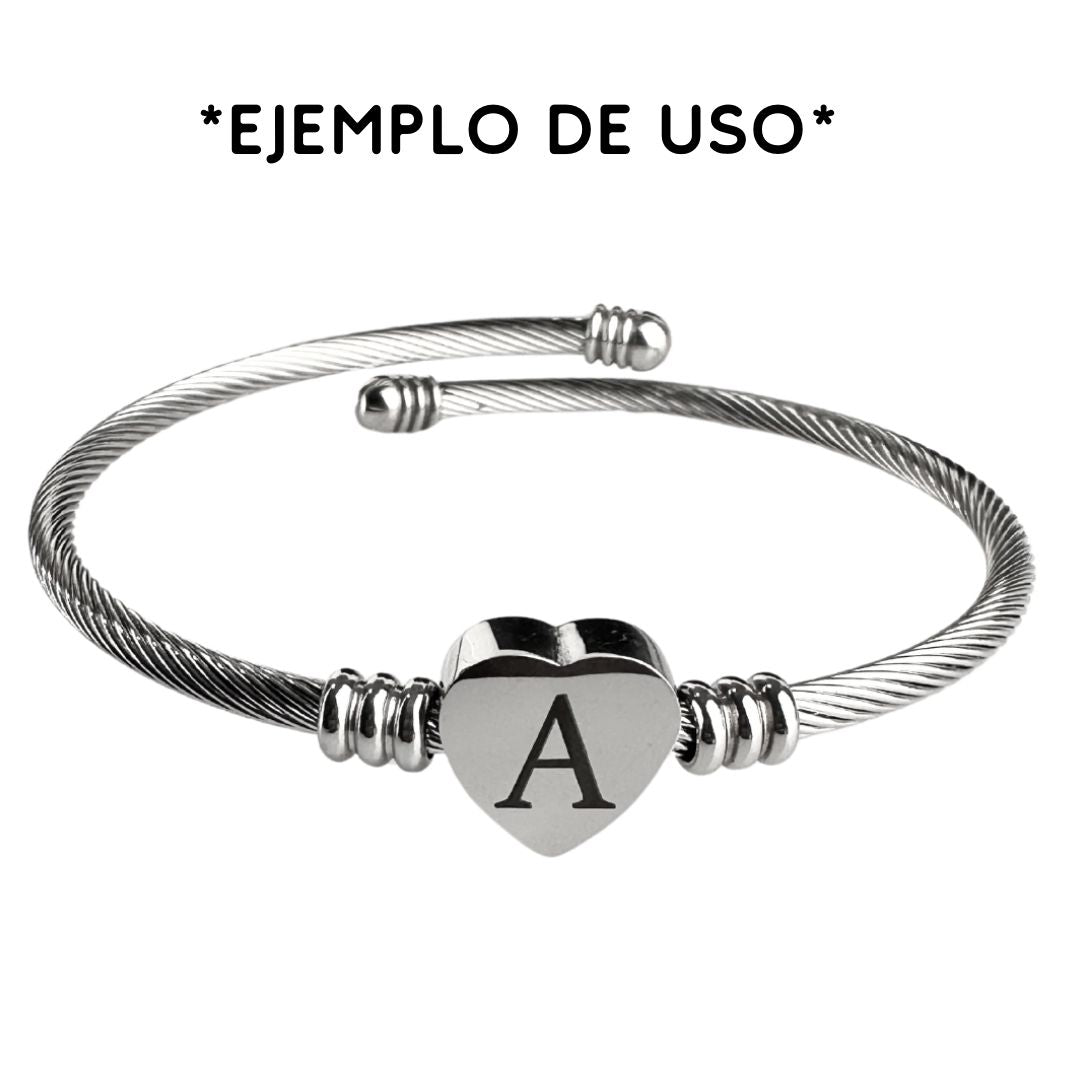 Brazalete Con Corazon Ajustable de Acero Inoxidable Plateado